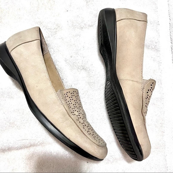 TROTTERS Jenn Laser beige loafers womens size 7 - Picture 6 of 9